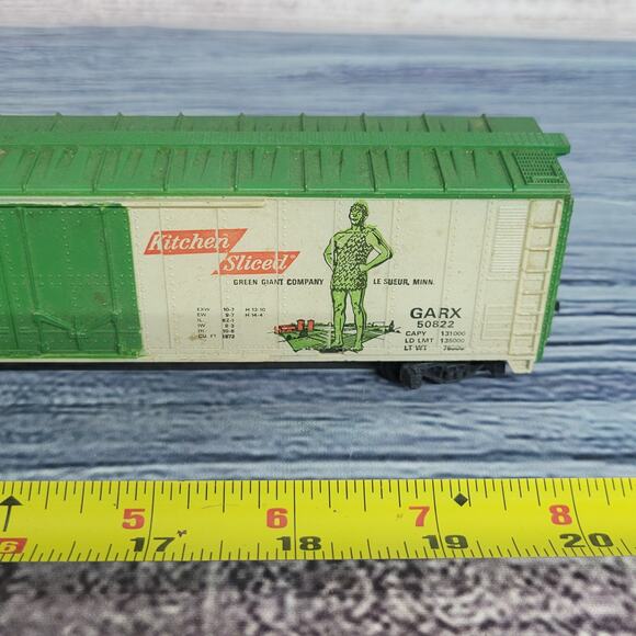 Vintage H.O scale Green Giant train boxcar green/white - Picture 7 of 9